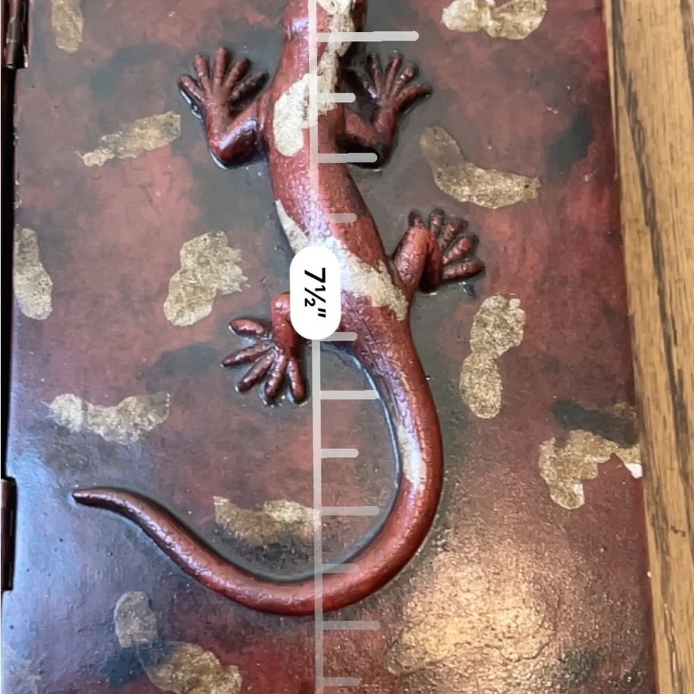 Hand Carved Lizard Wooden Keepsake Box Rustic Trinket Storage Decor